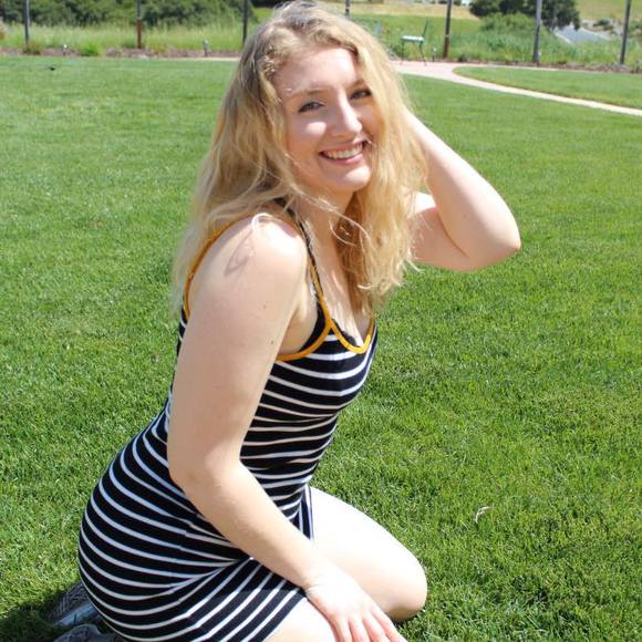 Meet your Posher, Christina - Picture 1 of 1